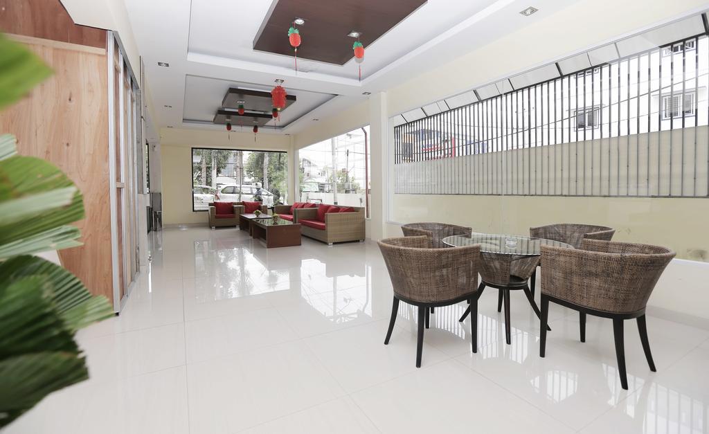 Borneo Hotel Pontianak Exterior foto